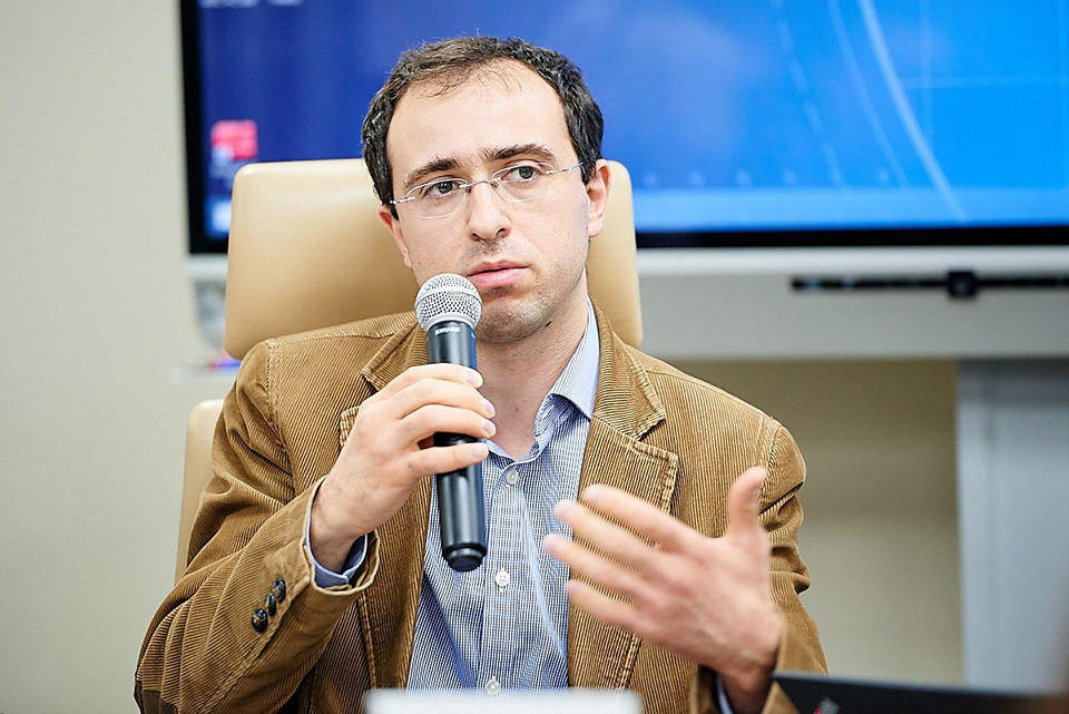 Лоран Акопян